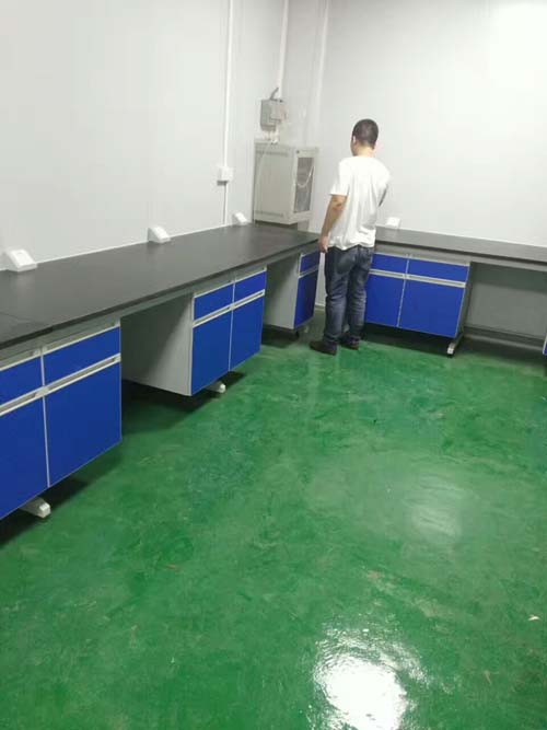 实验台正确安装方法不仅能够确保抽屉的稳定性和使用便捷性,还能延长其使用寿命 实验台正确安装方法不仅能够确保抽屉的稳定性和使用便捷性,还能延长其使用寿命